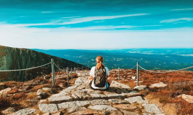 The Essentials That Should Be in Every Good Yogi’s Bag