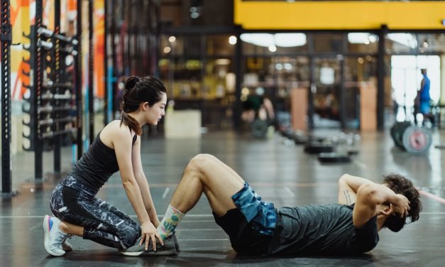 6 Outdoor Exercises for Couples